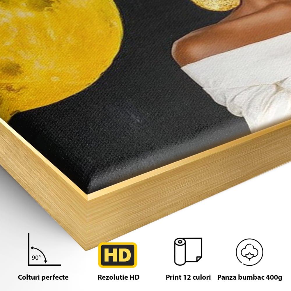 Detaliu al suprafetei: tablou canvas cu femeie si luna aurie, in rama de aluminiu auriu